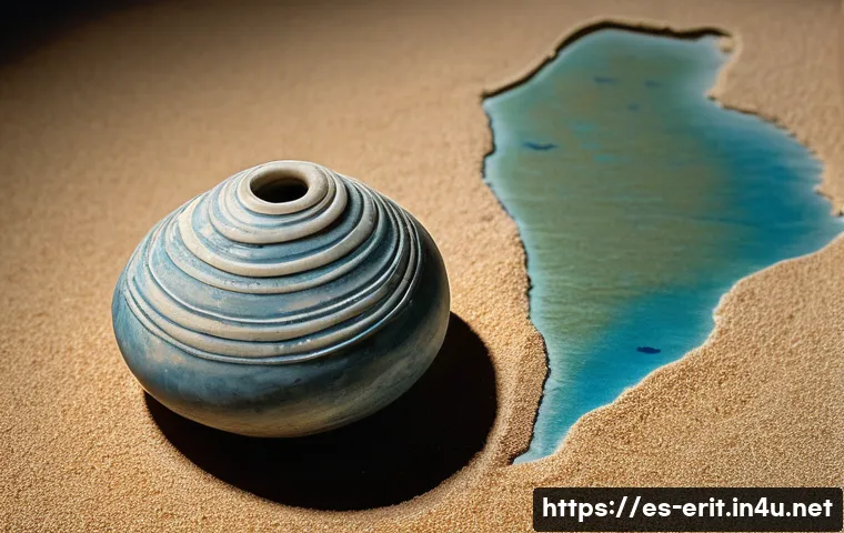 에리트레아의 국립 박물관 - A glass vitrine staged as a &ldquo;miniature port&rdquo; of Adulis: clustered conical Ayla/Aqaba‑type amphorae (...